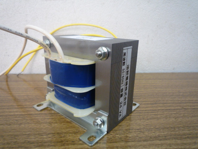 小形高電圧発生変圧器