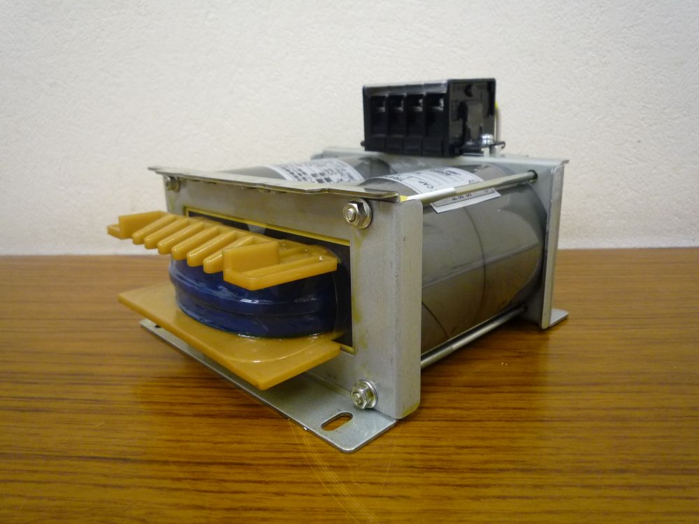 イタリア製ジェラート製造機にも使われる変圧器